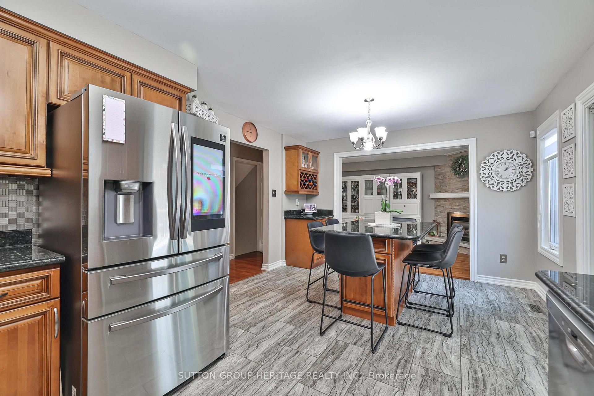 Photo 8 of 8 Turriff Crescent, Ajax, Central West — HOMEH