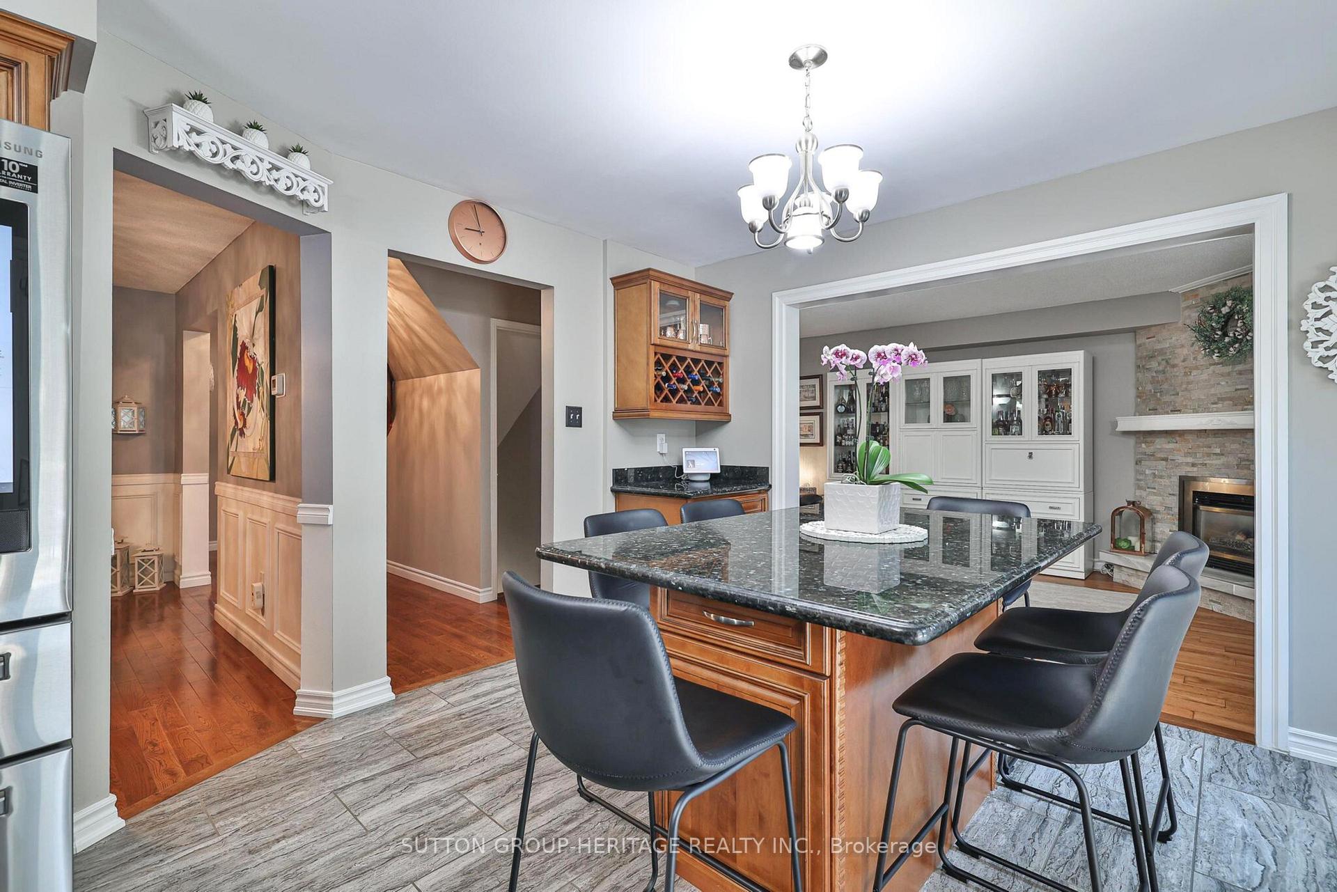 Photo 9 of 8 Turriff Crescent, Ajax, Central West — HOMEH