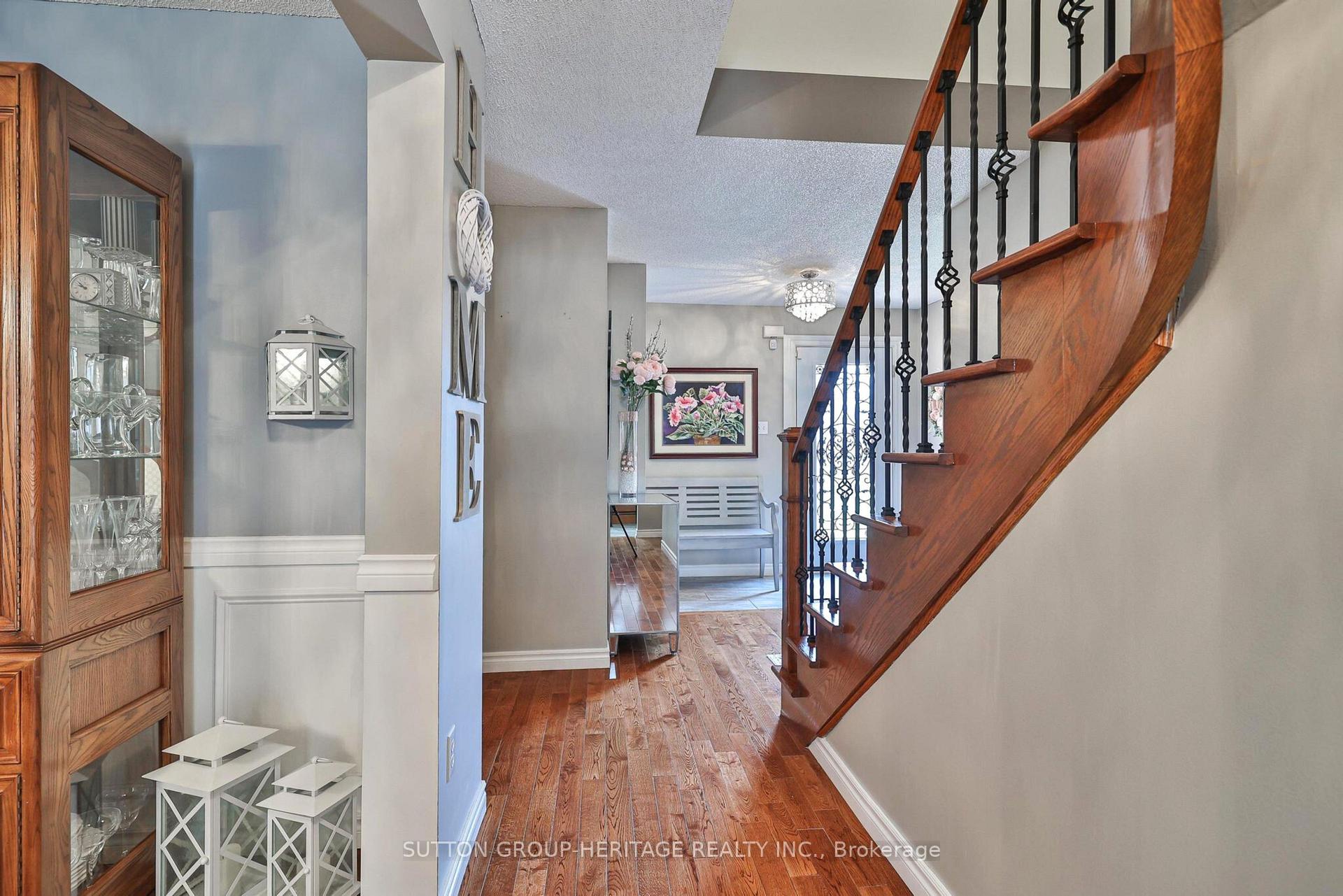 Photo 16 of 8 Turriff Crescent, Ajax, Central West — HOMEH