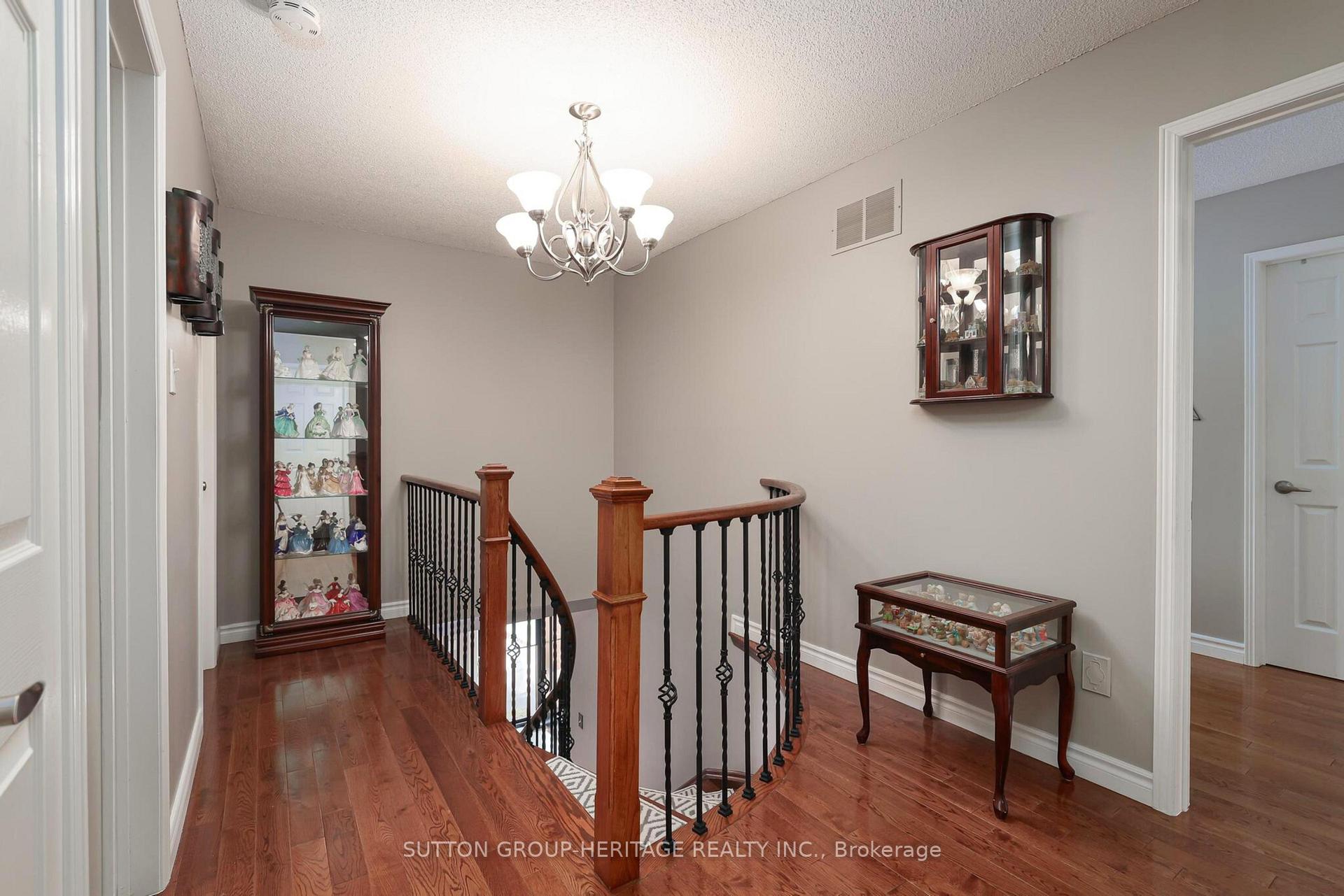 Photo 13 of 8 Turriff Crescent, Ajax, Central West — HOMEH