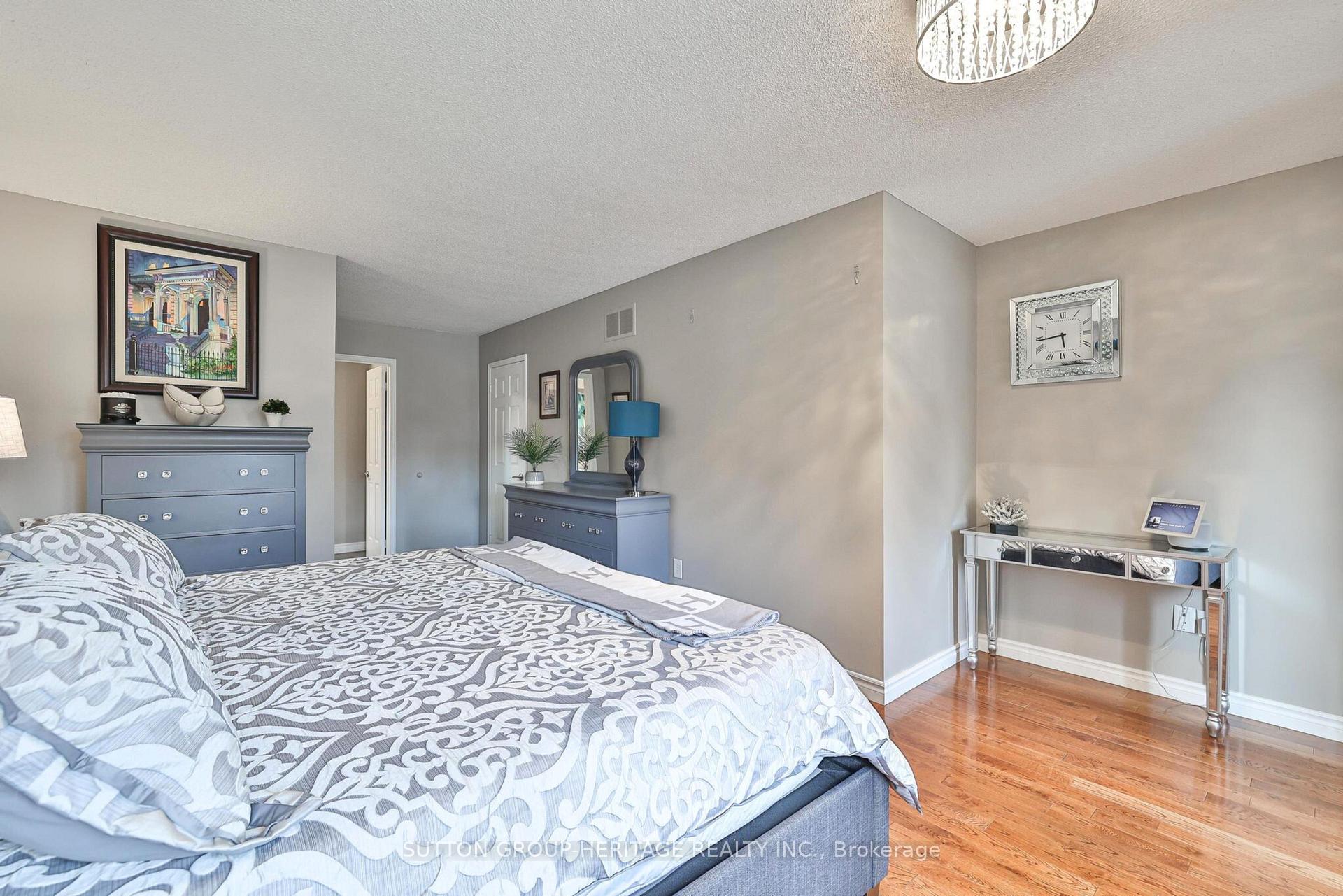 Photo 18 of 8 Turriff Crescent, Ajax, Central West — HOMEH