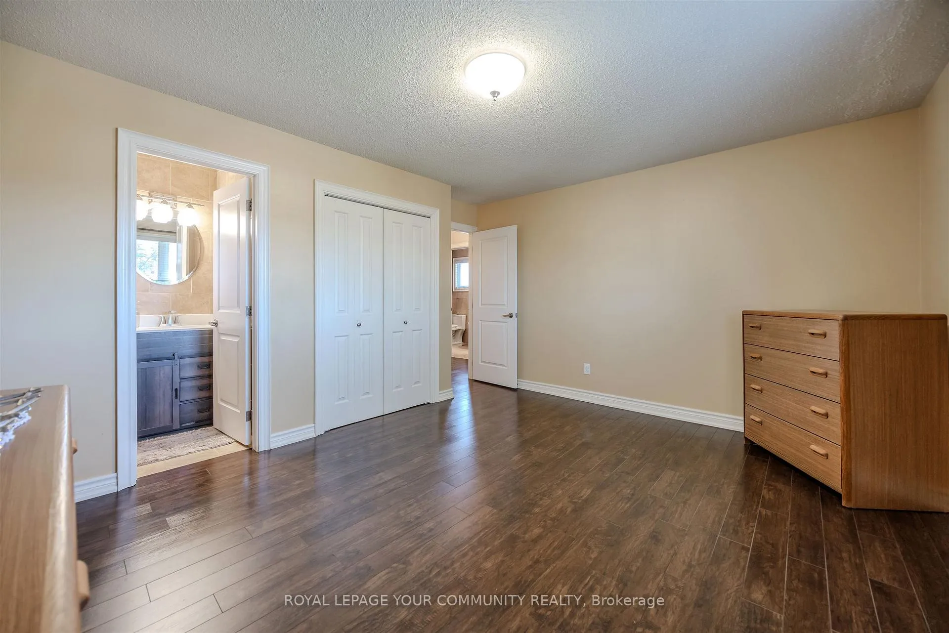 Photo 18 of 260 Mathewson Street, Vaughan, Maple — HOMEH
