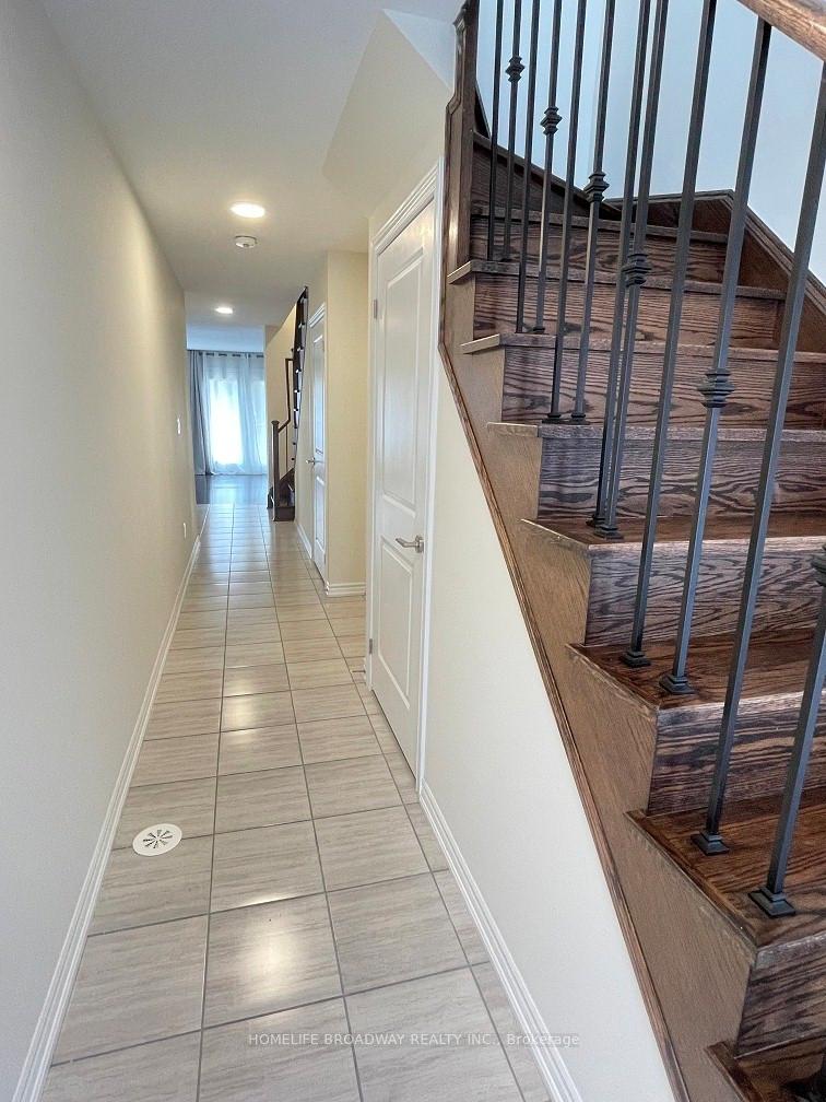 Photo 2 of 158 Golden Trail, Vaughan, Patterson — HOMEH