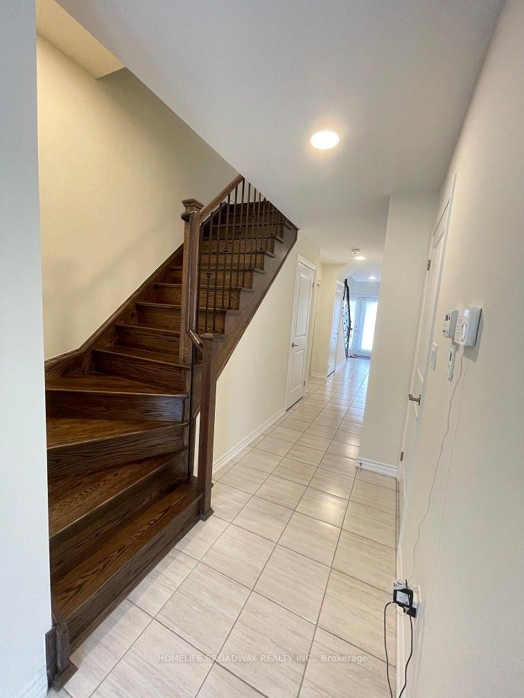 Photo 3 of 158 Golden Trail, Vaughan, Patterson — HOMEH