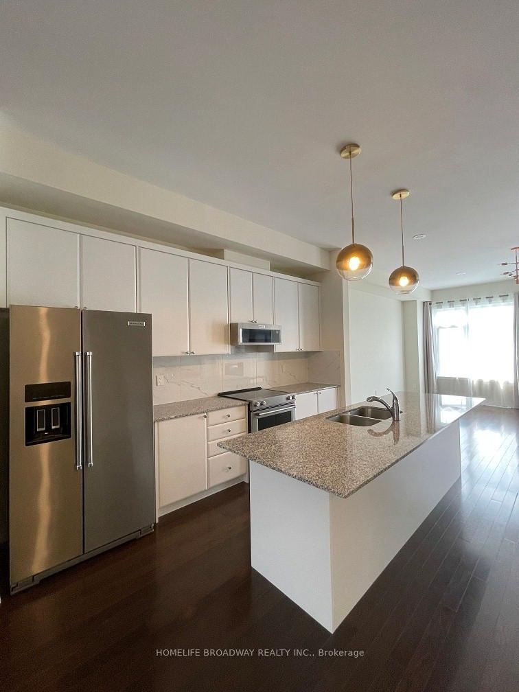 Photo 4 of 158 Golden Trail, Vaughan, Patterson — HOMEH