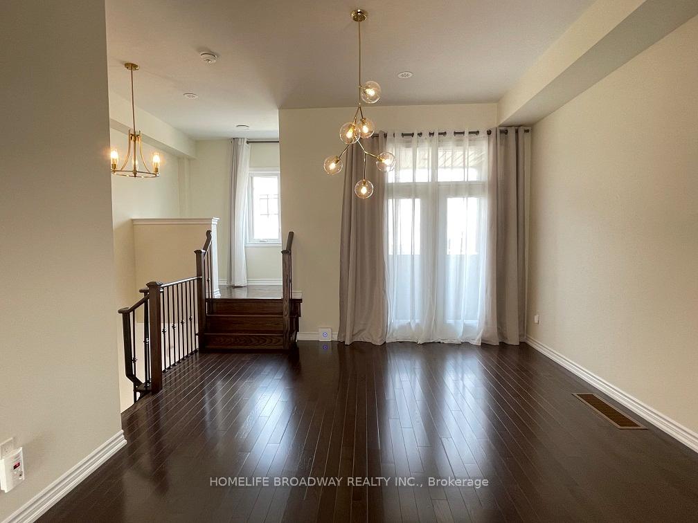 Photo 5 of 158 Golden Trail, Vaughan, Patterson — HOMEH