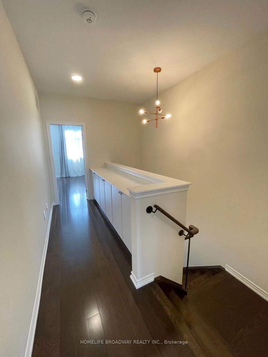 Photo 9 of 158 Golden Trail, Vaughan, Patterson — HOMEH
