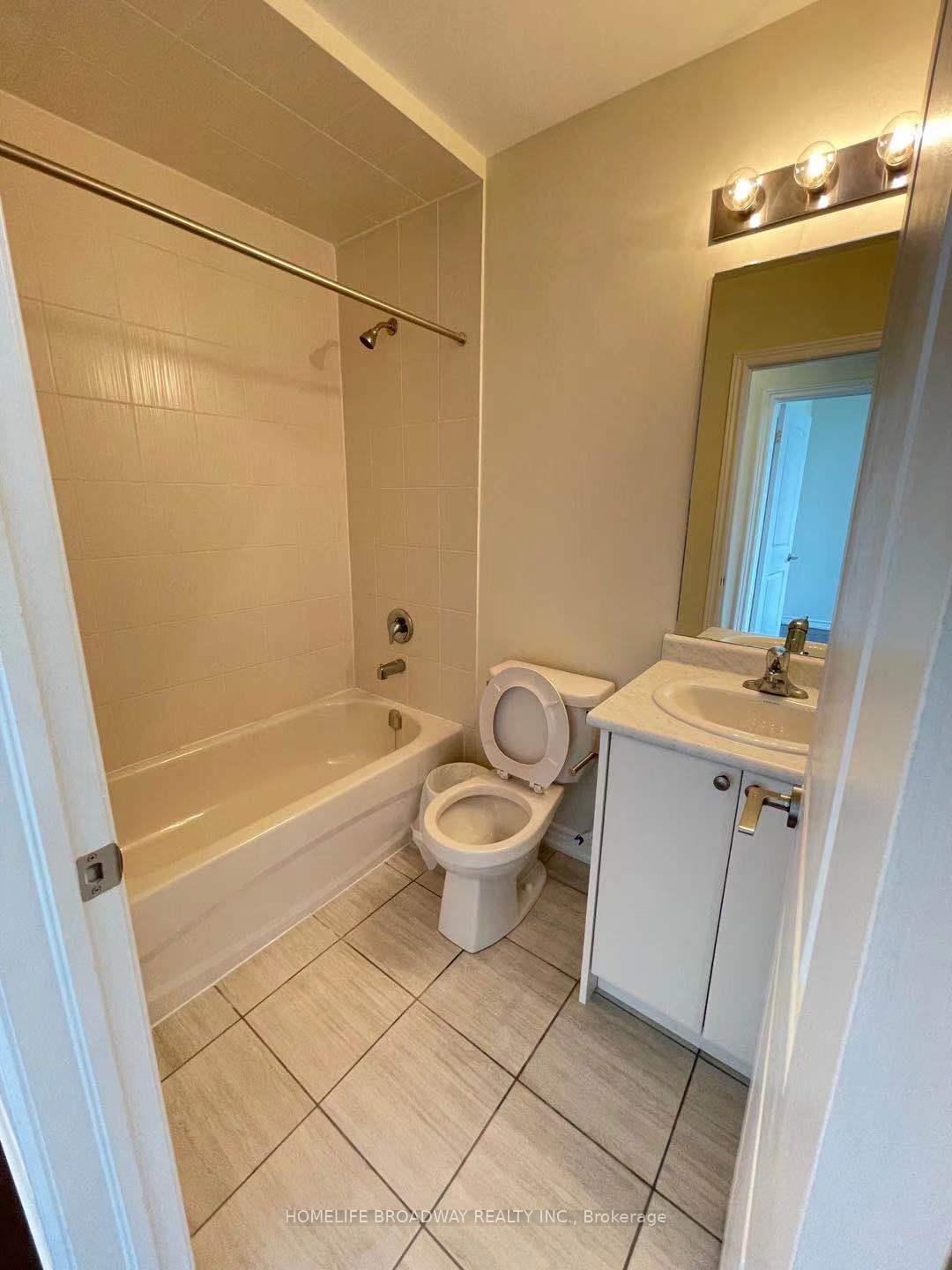 Photo 14 of 158 Golden Trail, Vaughan, Patterson — HOMEH