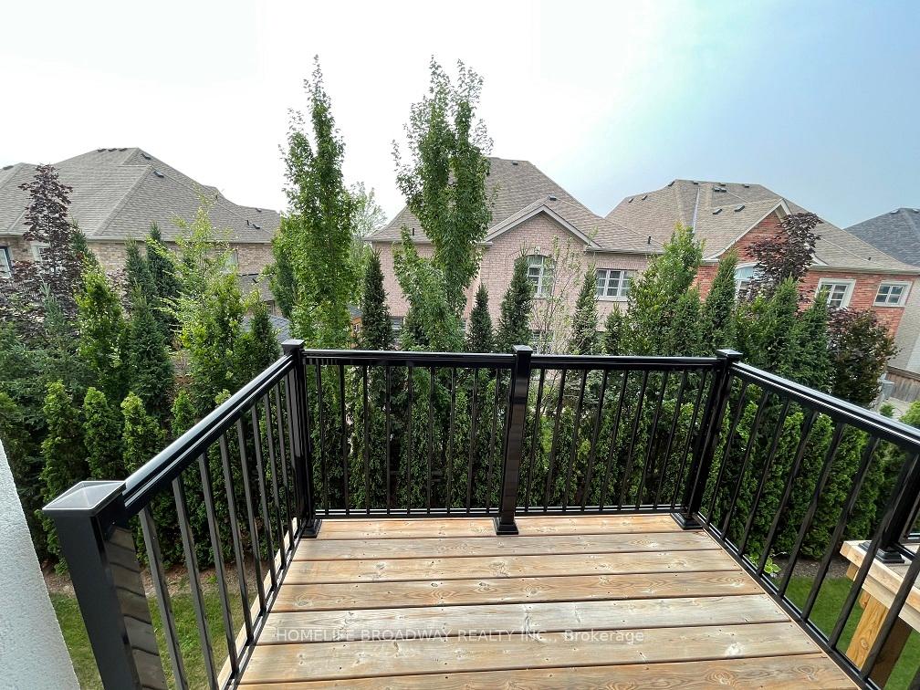 Photo 21 of 158 Golden Trail, Vaughan, Patterson — HOMEH