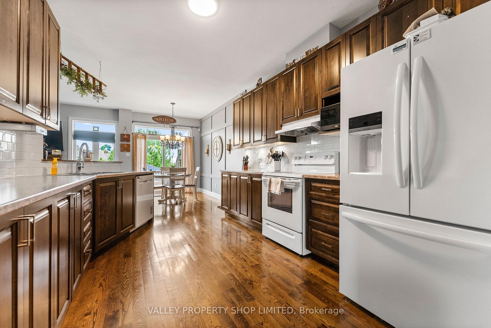 Photo 5 of 144 Desmond Trudeau Drive, Arnprior — HOMEH