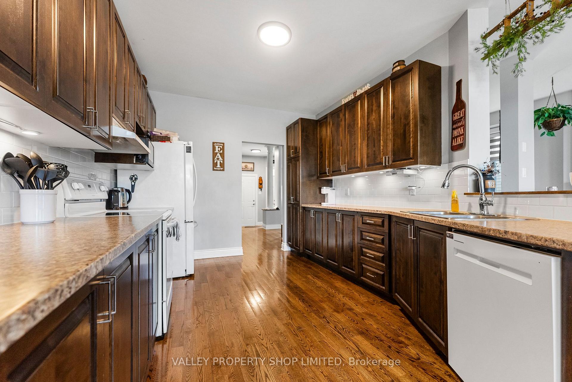 Photo 8 of 144 Desmond Trudeau Drive, Arnprior — HOMEH