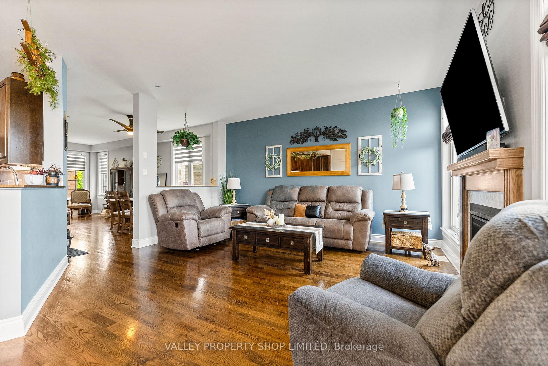 Photo 11 of 144 Desmond Trudeau Drive, Arnprior — HOMEH