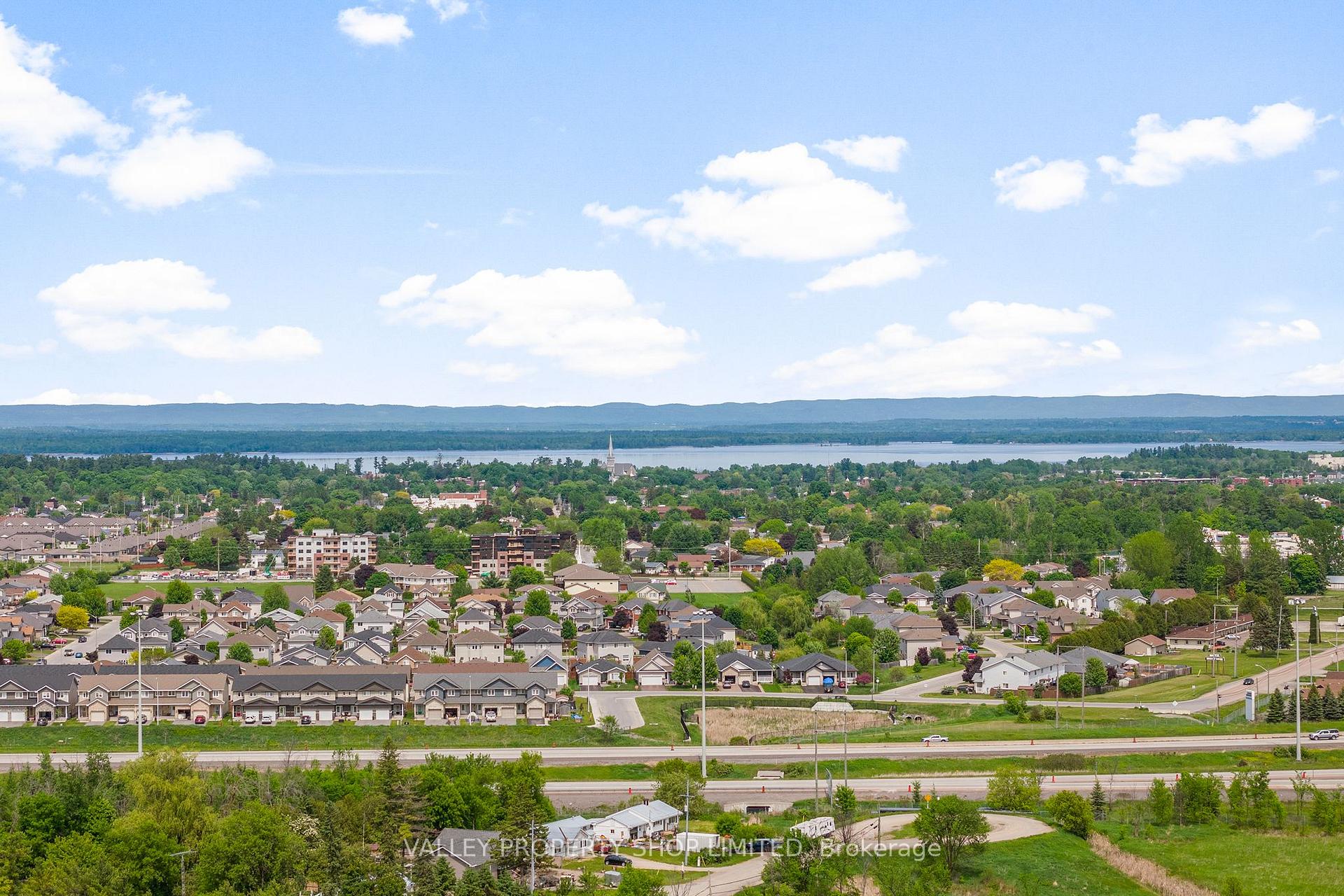 Photo 45 of 144 Desmond Trudeau Drive, Arnprior — HOMEH