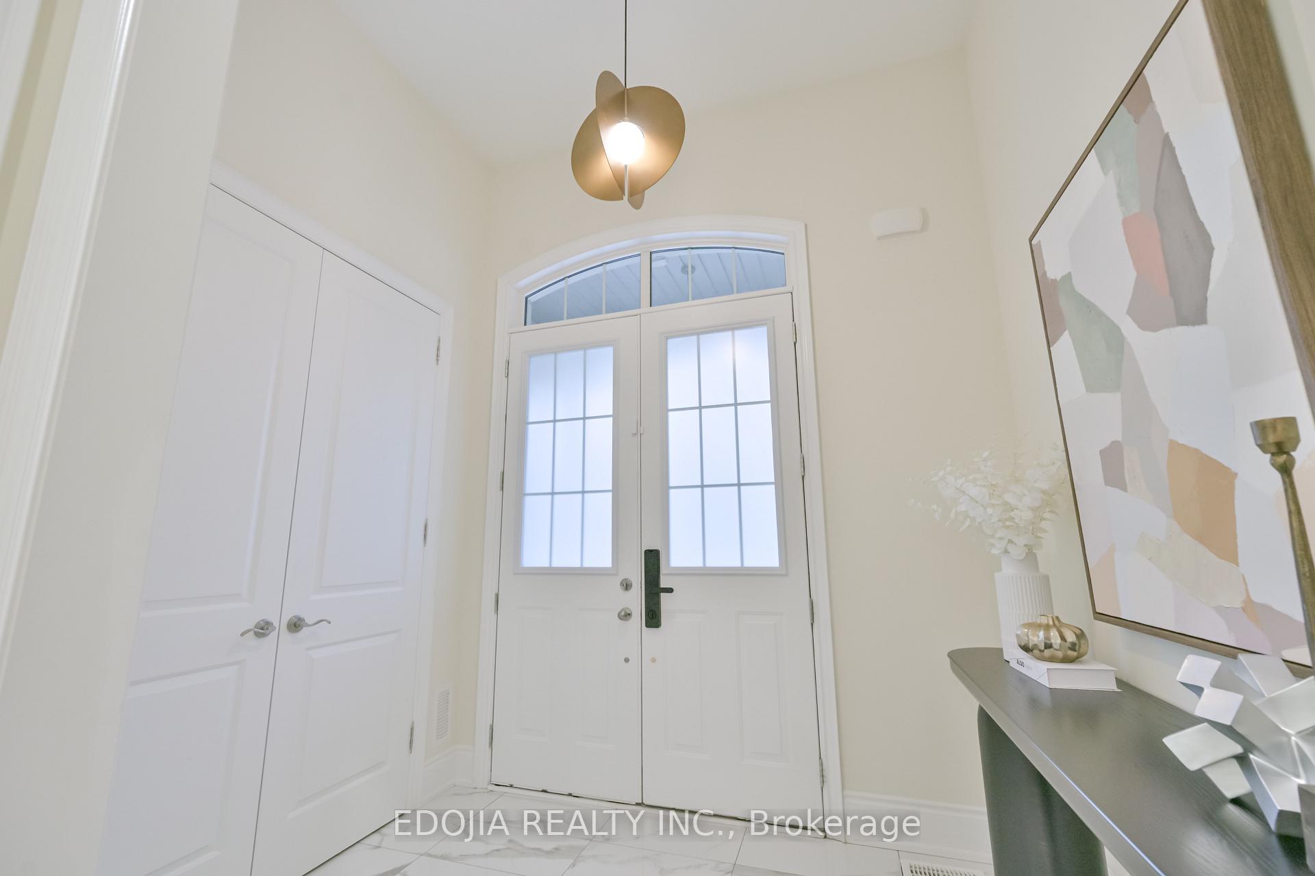 Photo 4 of 11 Alex Black Street, Vaughan, Patterson — HOMEH