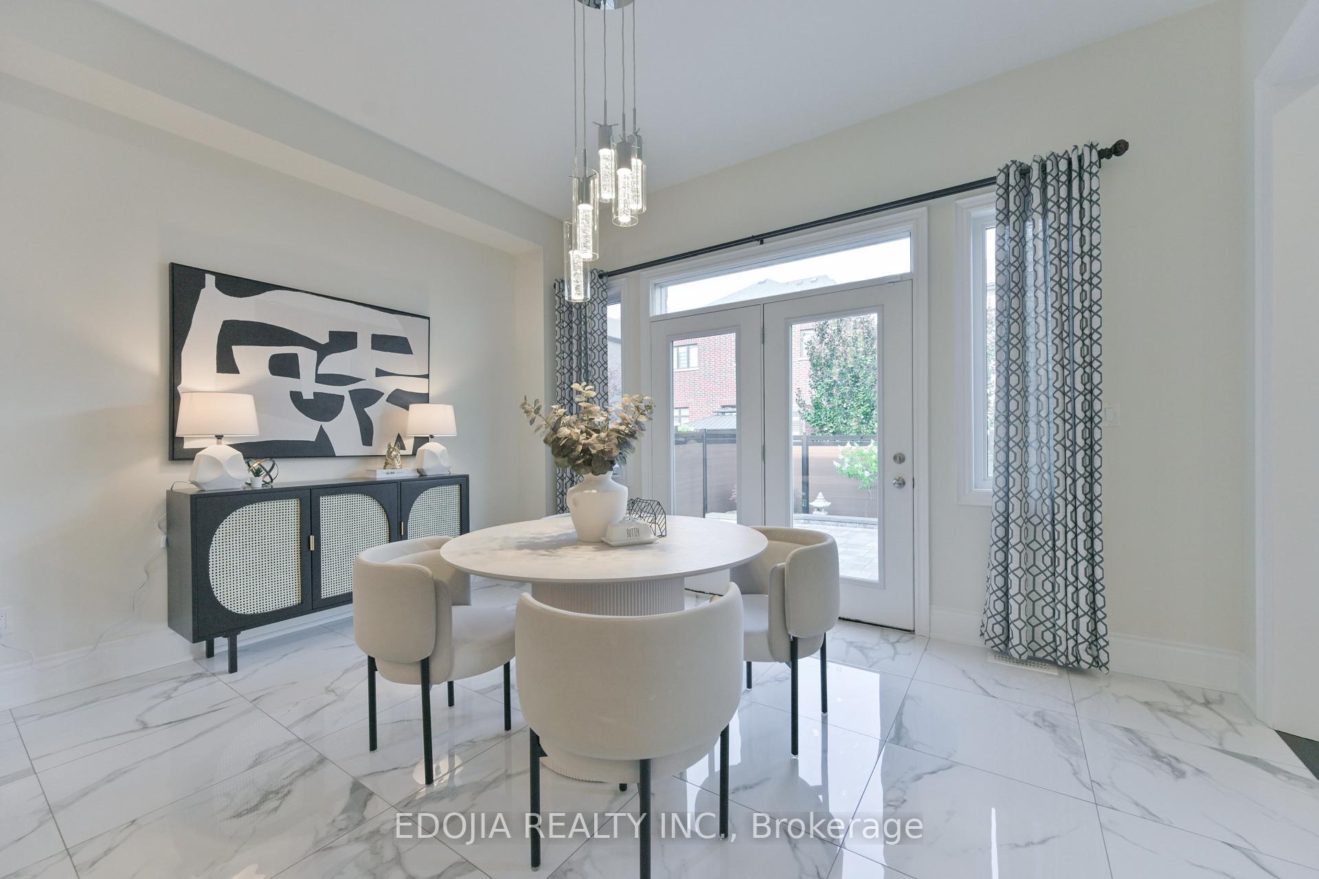 Photo 23 of 11 Alex Black Street, Vaughan, Patterson — HOMEH