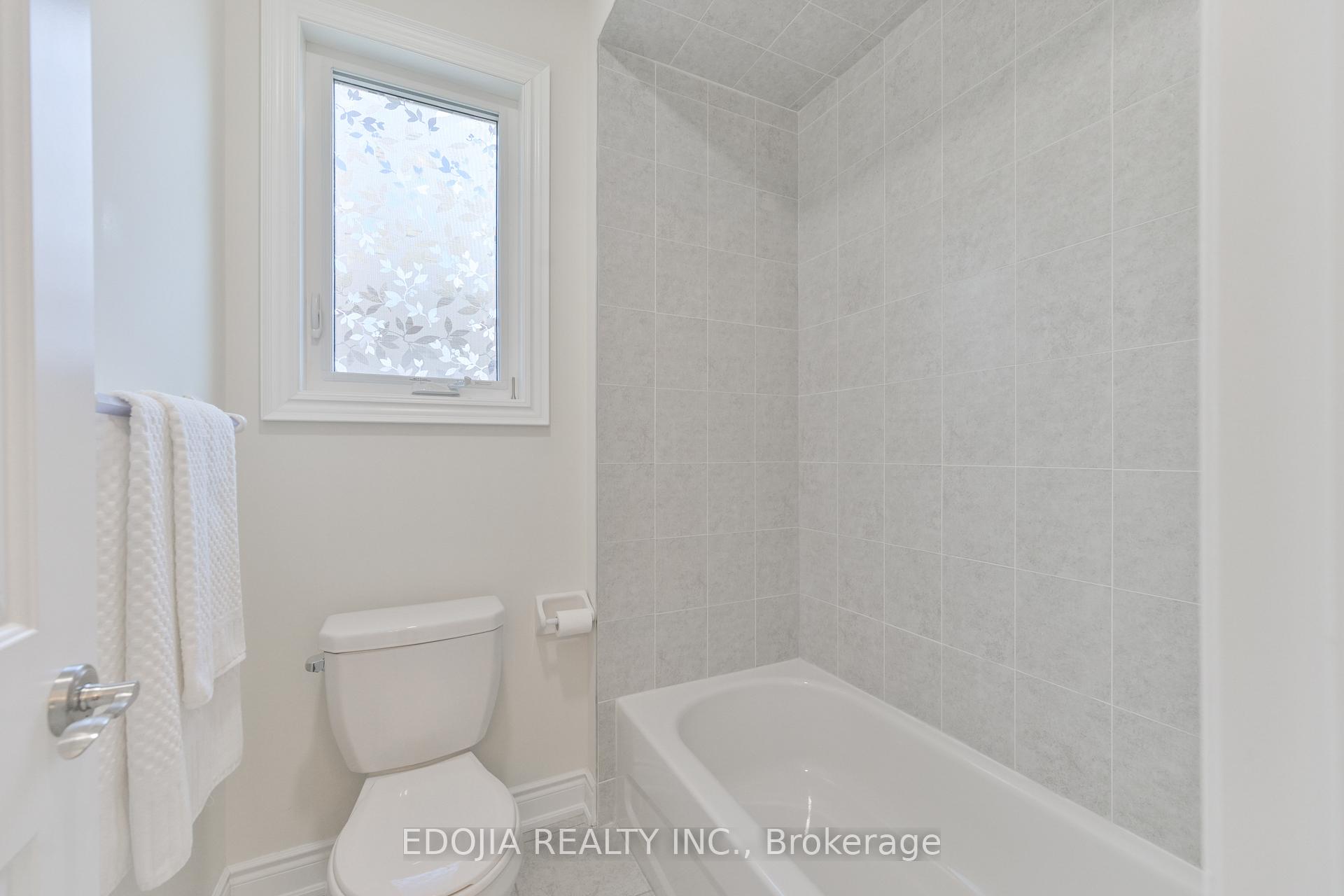 Photo 36 of 11 Alex Black Street, Vaughan, Patterson — HOMEH