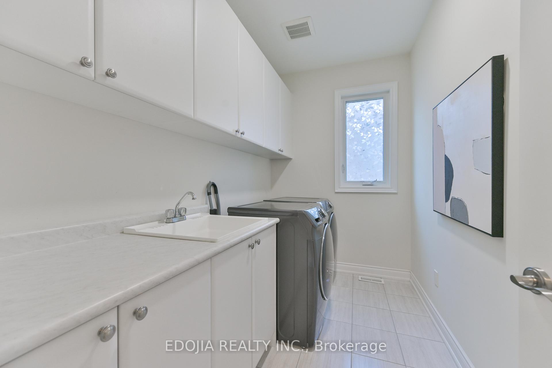 Photo 41 of 11 Alex Black Street, Vaughan, Patterson — HOMEH