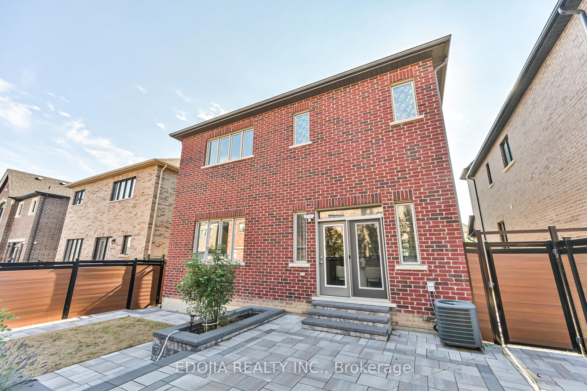 Photo 48 of 11 Alex Black Street, Vaughan, Patterson — HOMEH