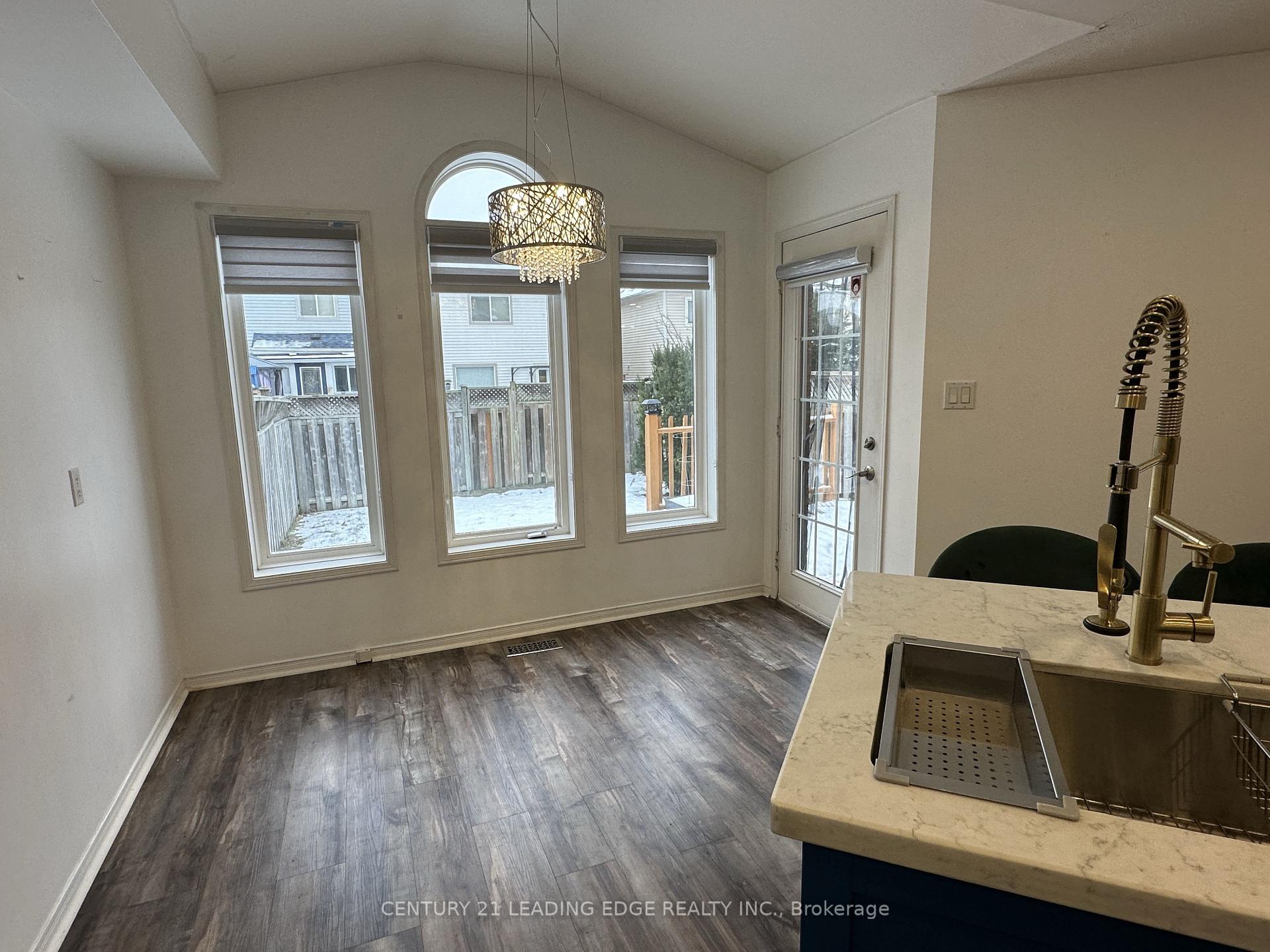 Photo 8 of 45 Inlet Bay Drive, Whitby, Port Whitby — HOMEH