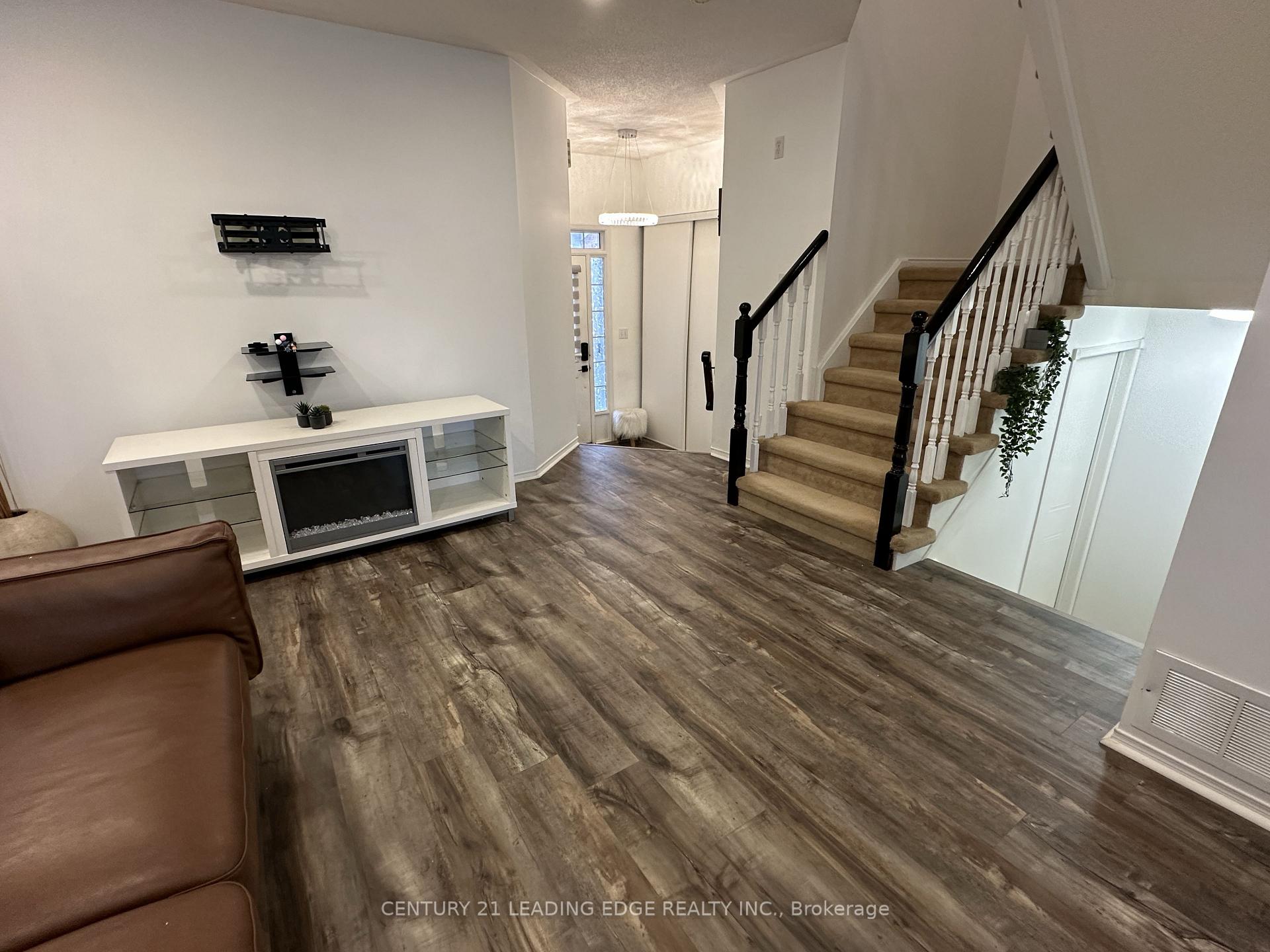 Photo 15 of 45 Inlet Bay Drive, Whitby, Port Whitby — HOMEH