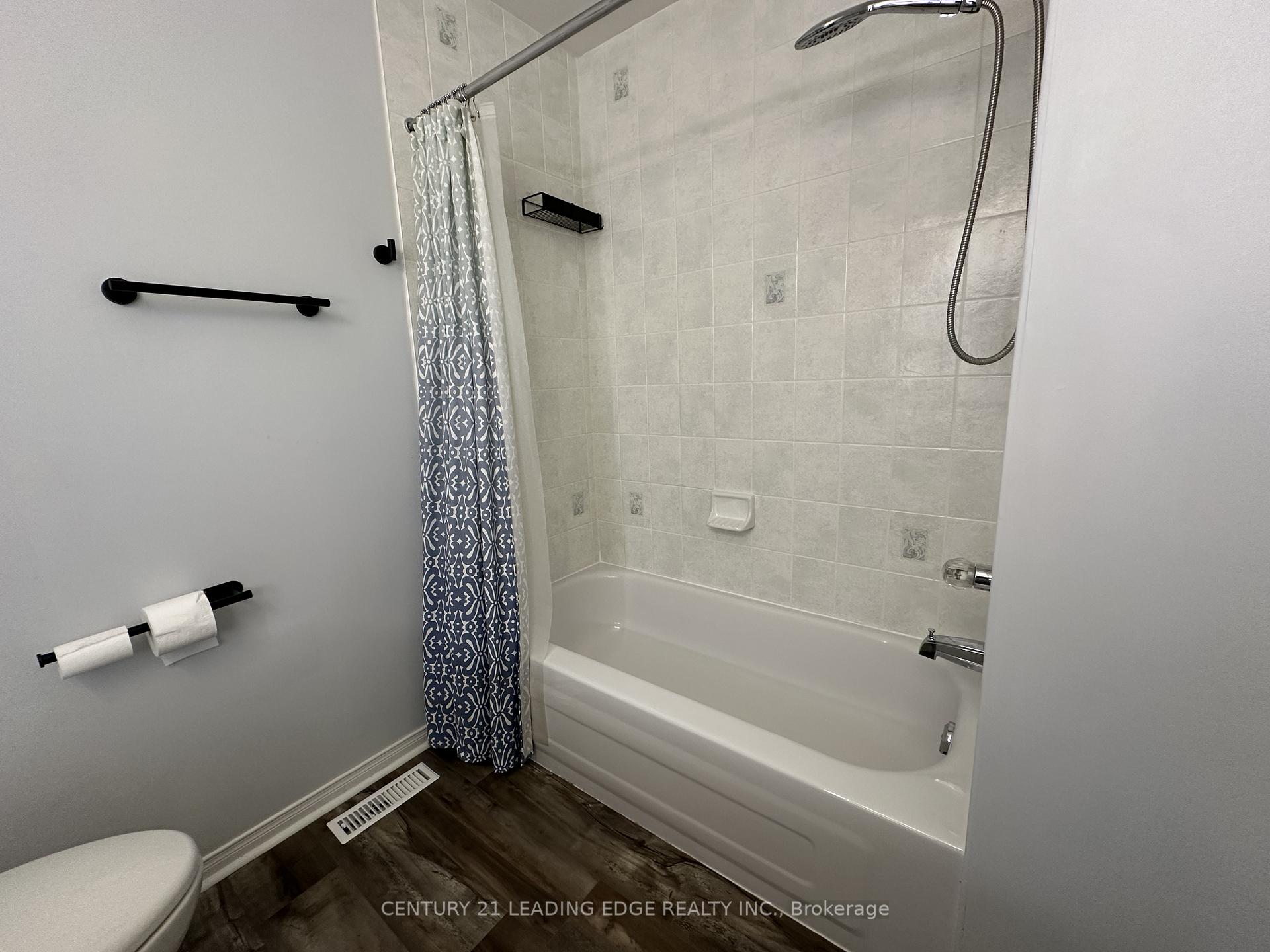 Photo 22 of 45 Inlet Bay Drive, Whitby, Port Whitby — HOMEH