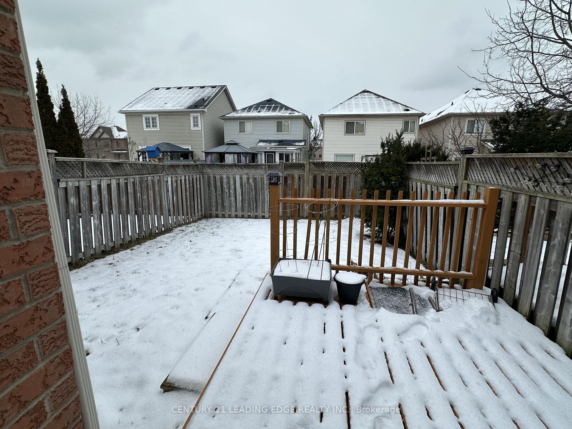 Photo 27 of 45 Inlet Bay Drive, Whitby, Port Whitby — HOMEH
