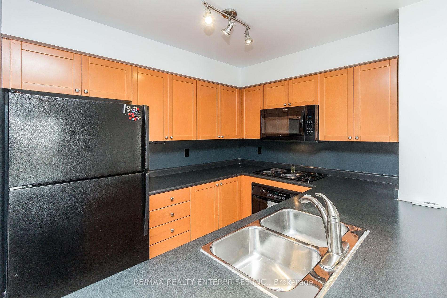 Photo 31 of Unit 810, 330 Adelaide Street E, Toronto, Moss Park — HOMEH