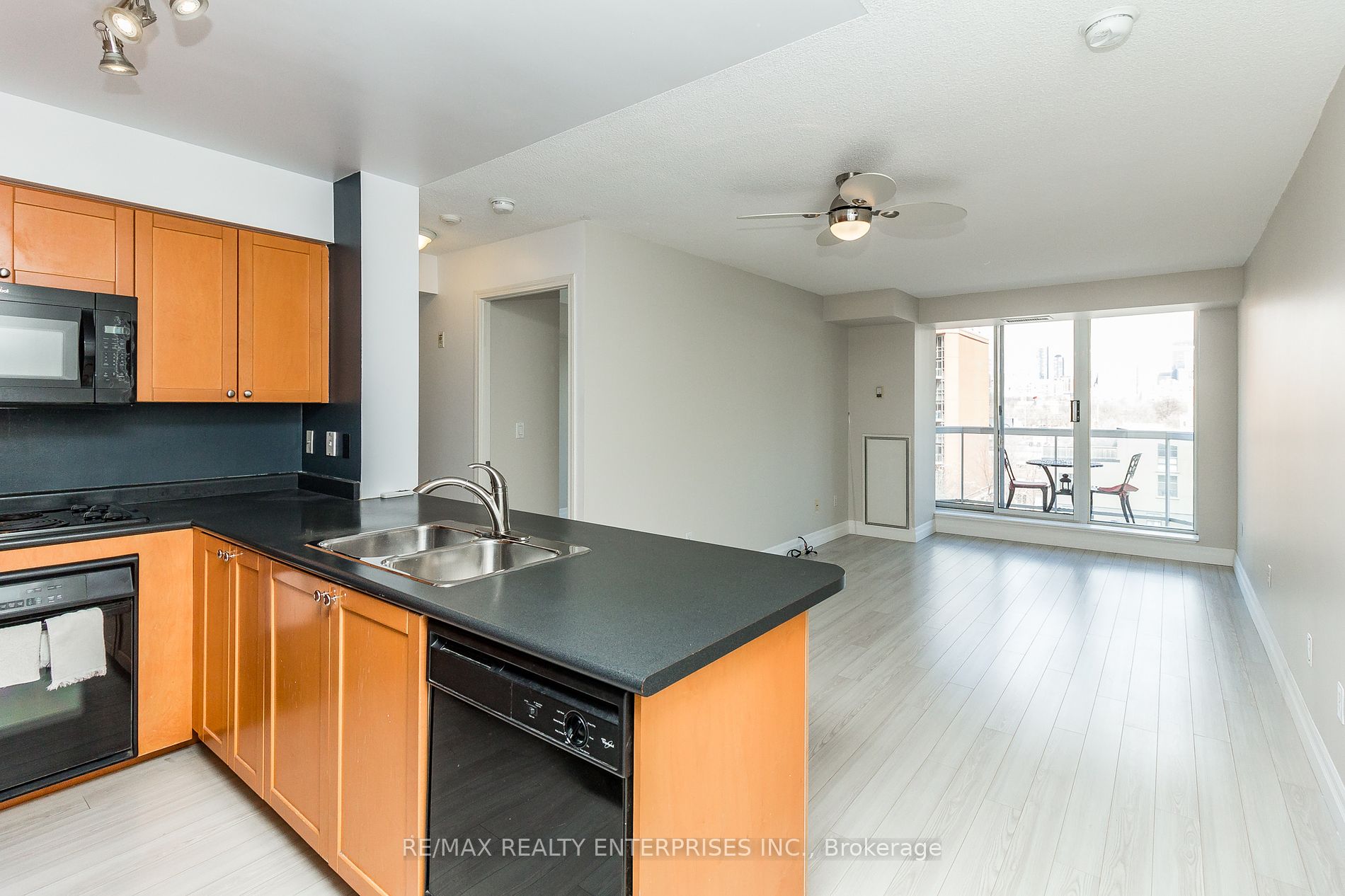 Photo 29 of Unit 810, 330 Adelaide Street E, Toronto, Moss Park — HOMEH