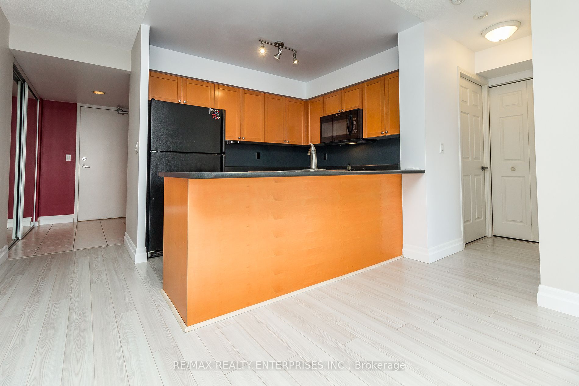 Photo 32 of Unit 810, 330 Adelaide Street E, Toronto, Moss Park — HOMEH