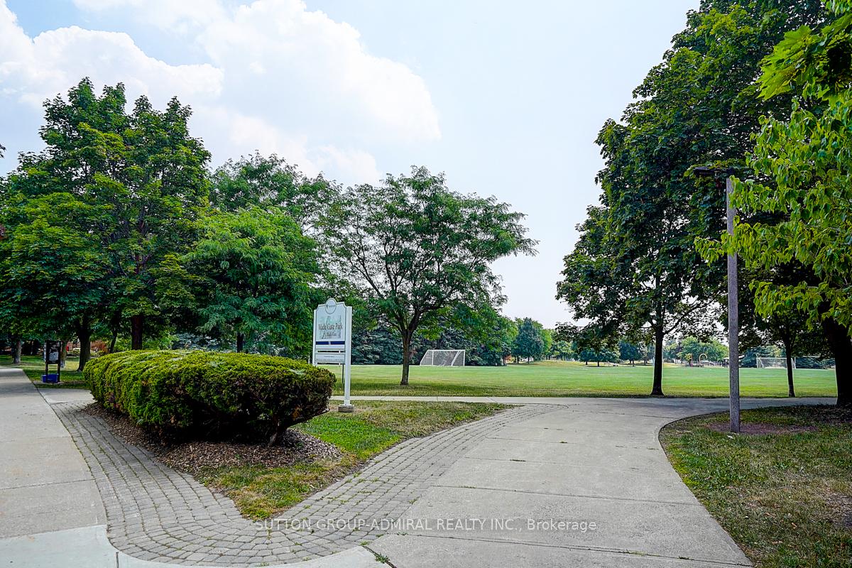 Photo 2 of 167 Wade Gate, Vaughan, Brownridge — HOMEH