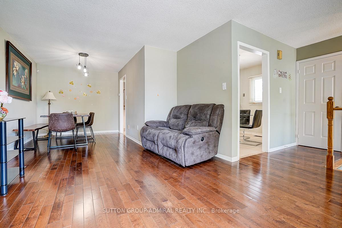 Photo 9 of 167 Wade Gate, Vaughan, Brownridge — HOMEH
