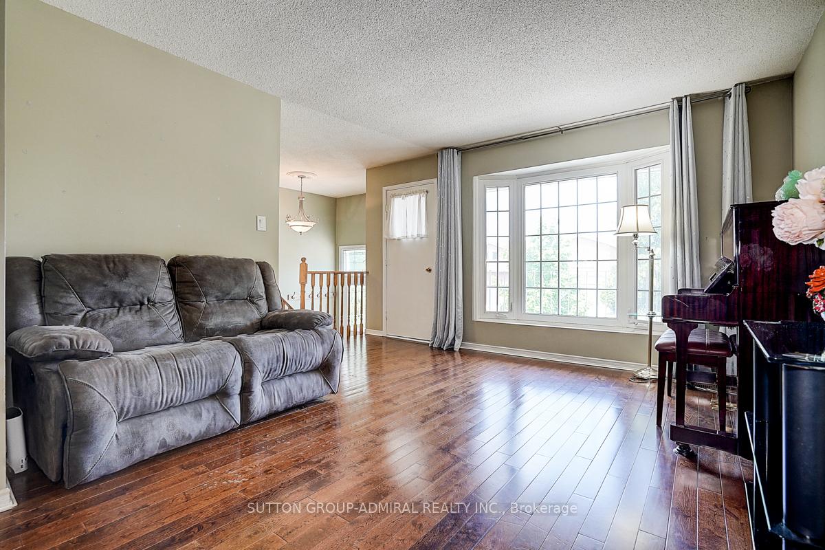 Photo 12 of 167 Wade Gate, Vaughan, Brownridge — HOMEH