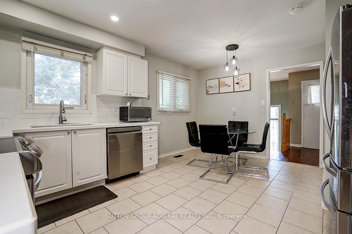 Photo 16 of 167 Wade Gate, Vaughan, Brownridge — HOMEH