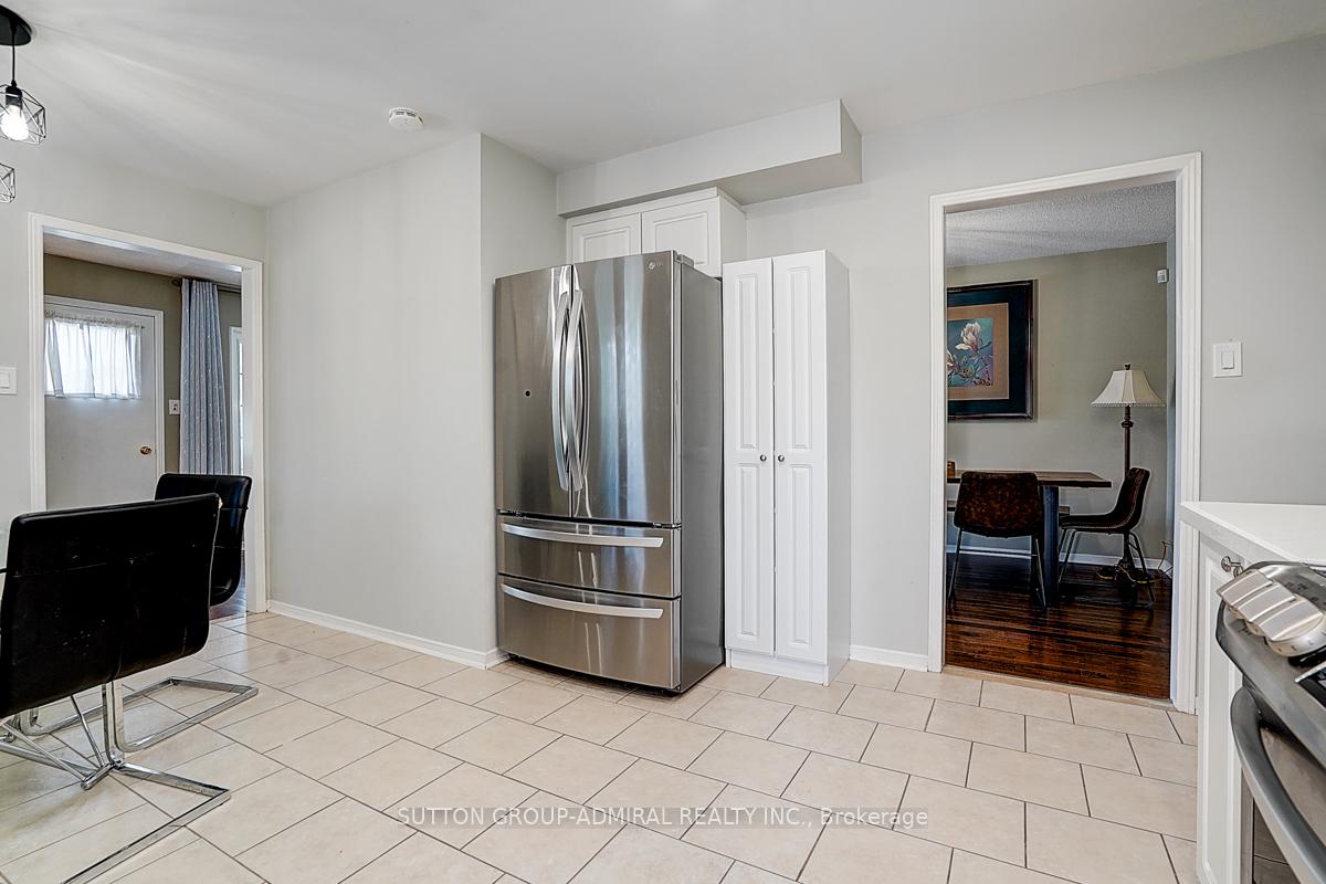 Photo 18 of 167 Wade Gate, Vaughan, Brownridge — HOMEH