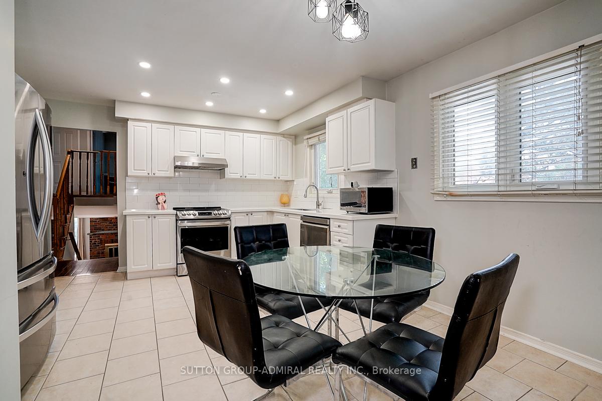 Photo 19 of 167 Wade Gate, Vaughan, Brownridge — HOMEH