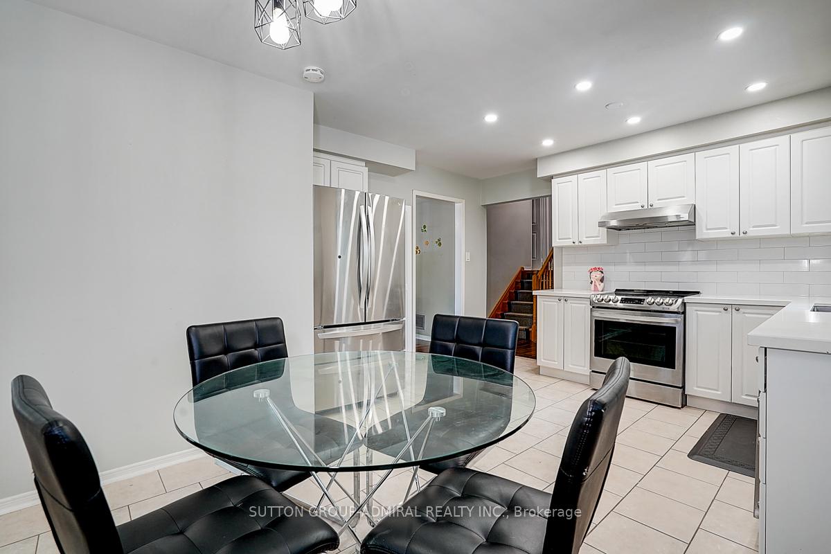 Photo 20 of 167 Wade Gate, Vaughan, Brownridge — HOMEH