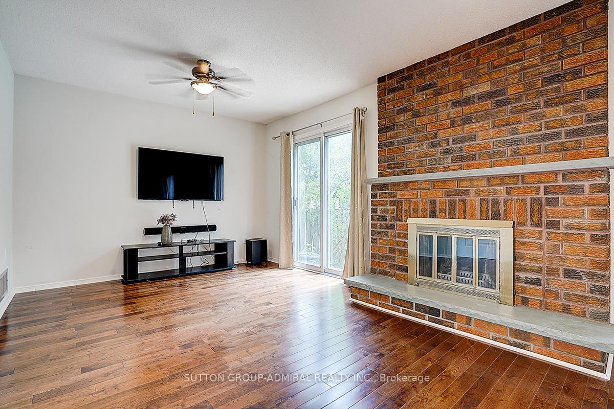 Photo 32 of 167 Wade Gate, Vaughan, Brownridge — HOMEH