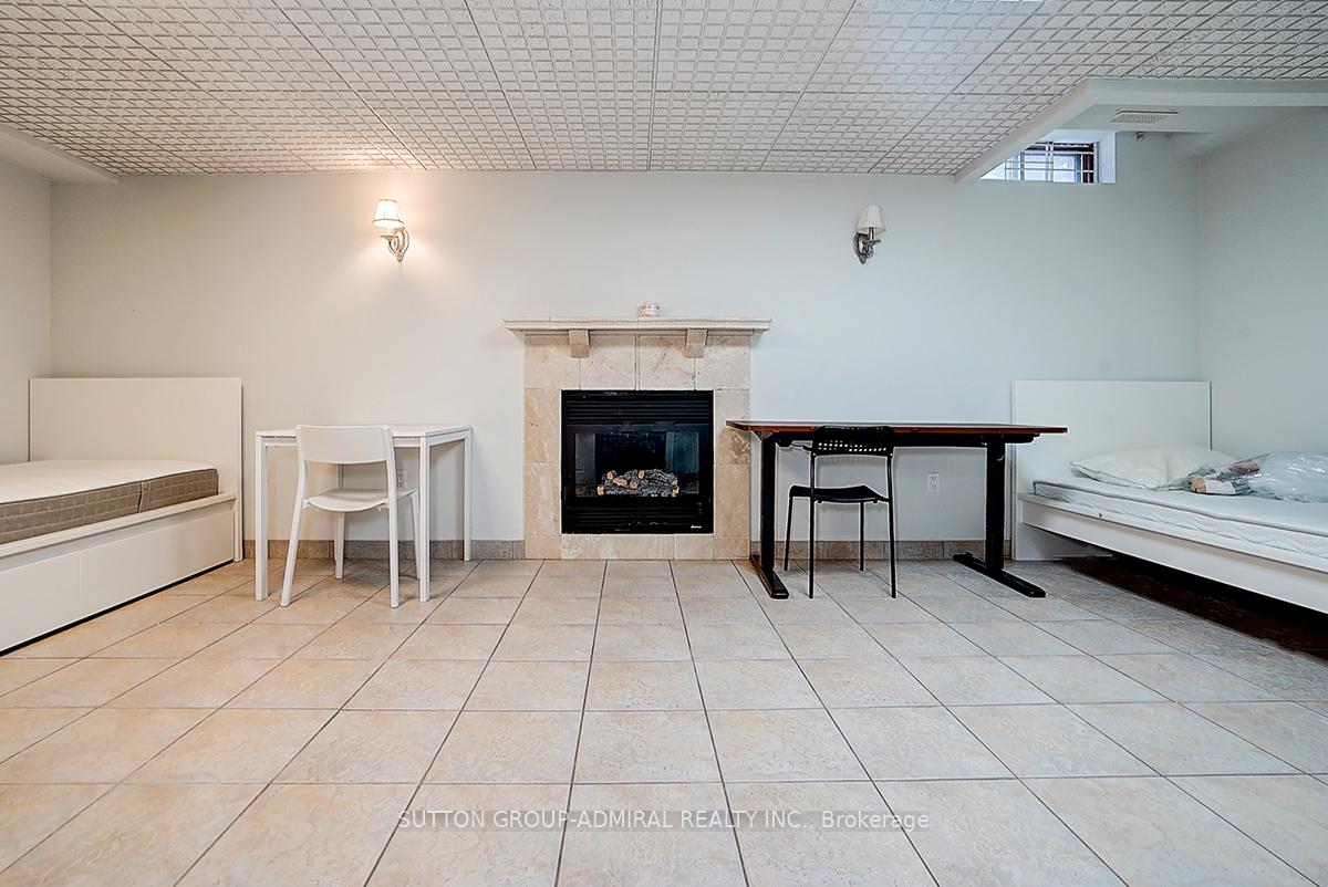 Photo 39 of 167 Wade Gate, Vaughan, Brownridge — HOMEH