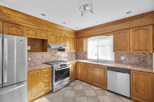 Photo 9 of 29 Montana Way, Ottawa, Barrhaven - Longfields — HOMEH