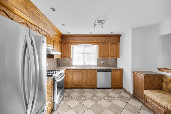 Photo 7 of 29 Montana Way, Ottawa, Barrhaven - Longfields — HOMEH