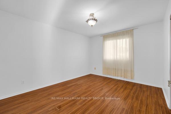 Photo 10 of 29 Montana Way, Ottawa, Barrhaven - Longfields — HOMEH