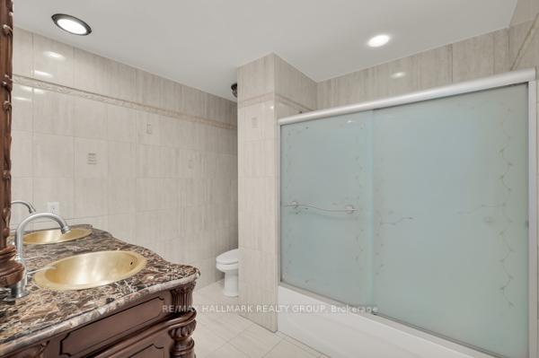 Photo 12 of 29 Montana Way, Ottawa, Barrhaven - Longfields — HOMEH