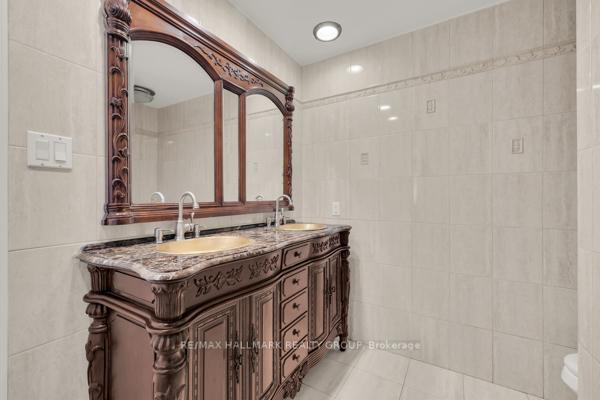 Photo 13 of 29 Montana Way, Ottawa, Barrhaven - Longfields — HOMEH