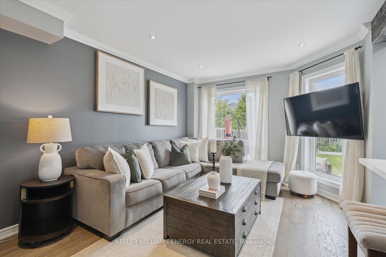Photo 15 of 32 Corianne Avenue, Whitby, Brooklin — HOMEH