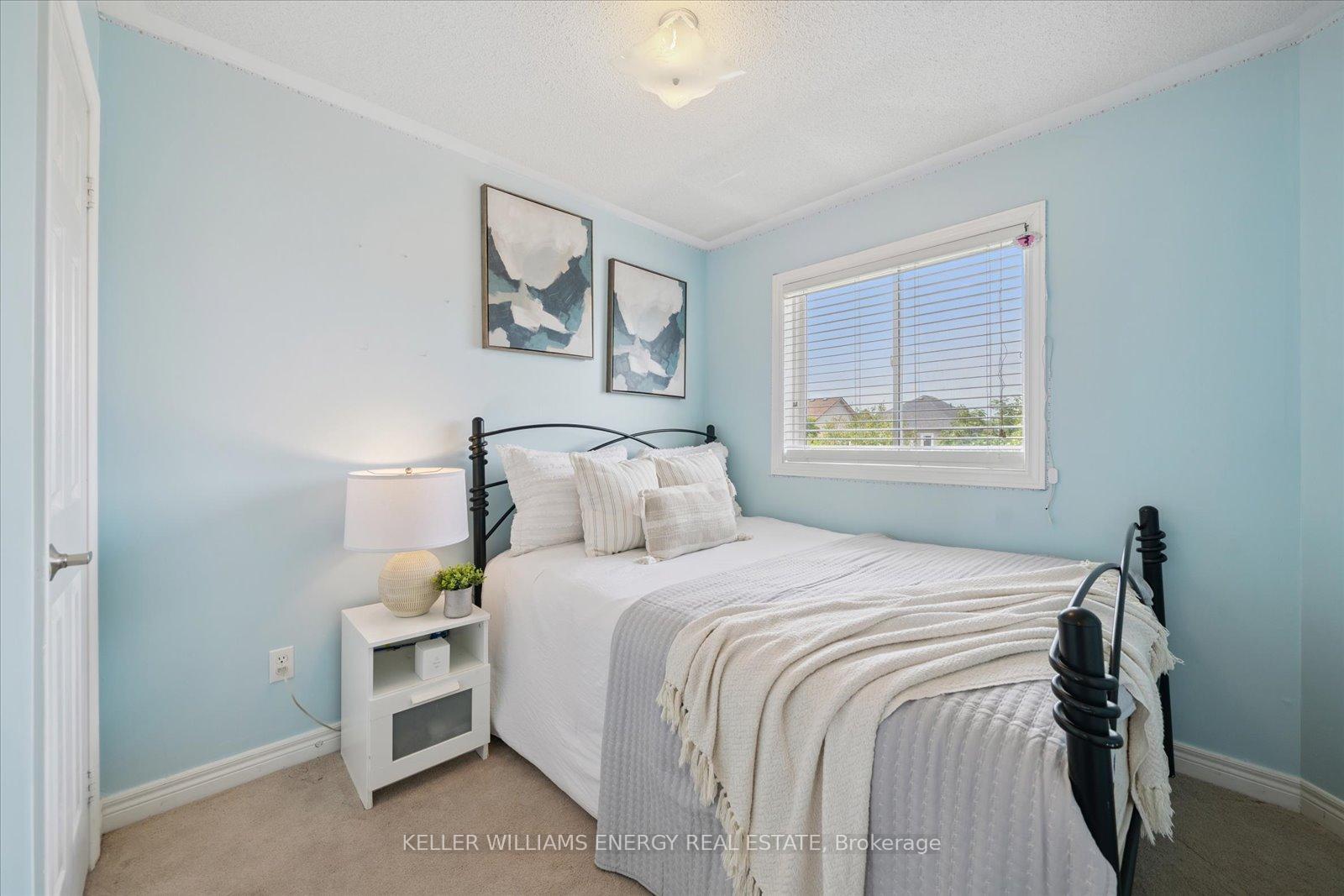 Photo 23 of 32 Corianne Avenue, Whitby, Brooklin — HOMEH