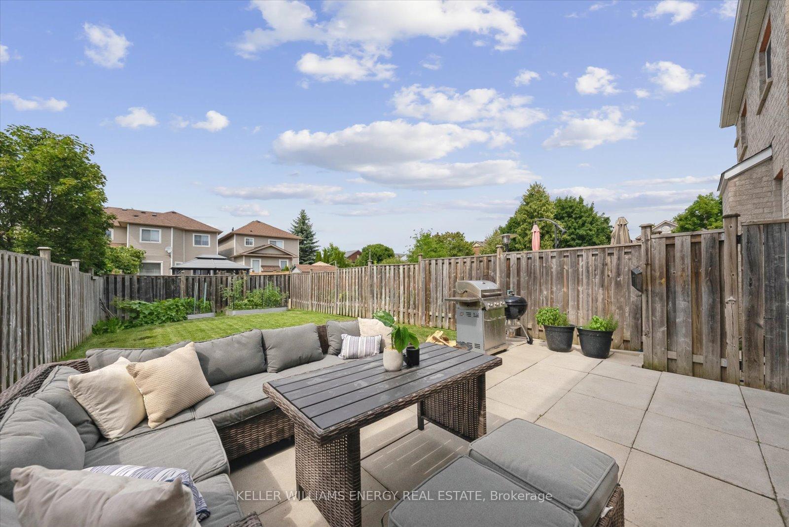 Photo 32 of 32 Corianne Avenue, Whitby, Brooklin — HOMEH