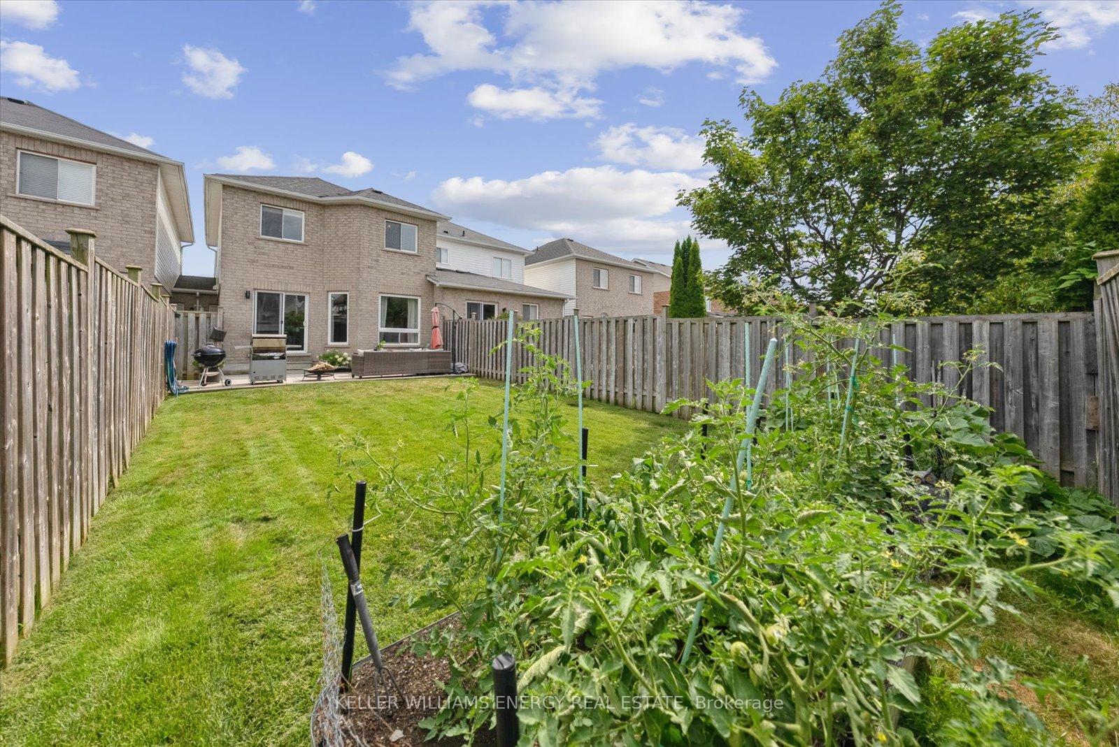 Photo 33 of 32 Corianne Avenue, Whitby, Brooklin — HOMEH