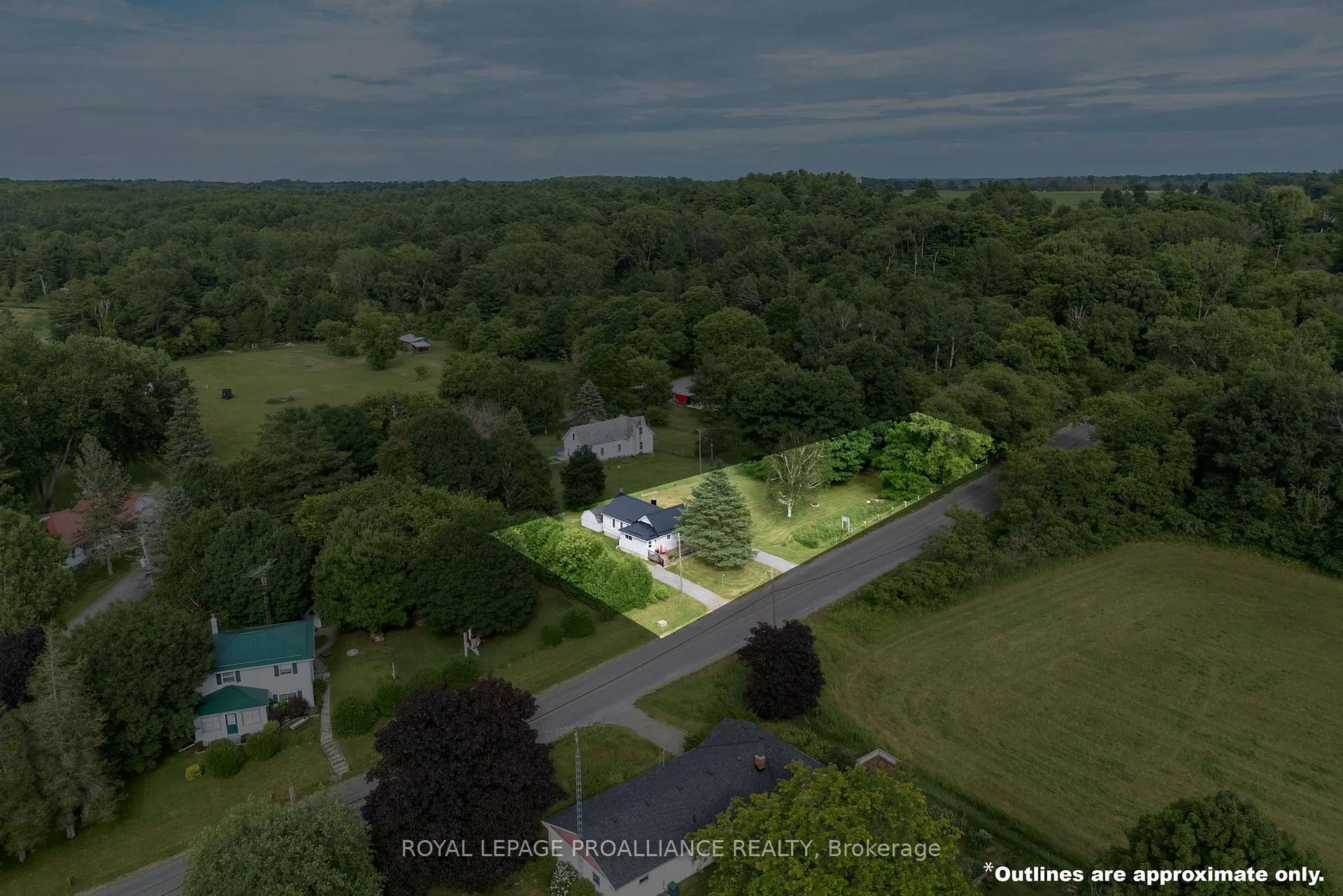 Photo 3 of 3191 County Rd 10, Prince Edward County, South Marysburg Ward — HOMEH