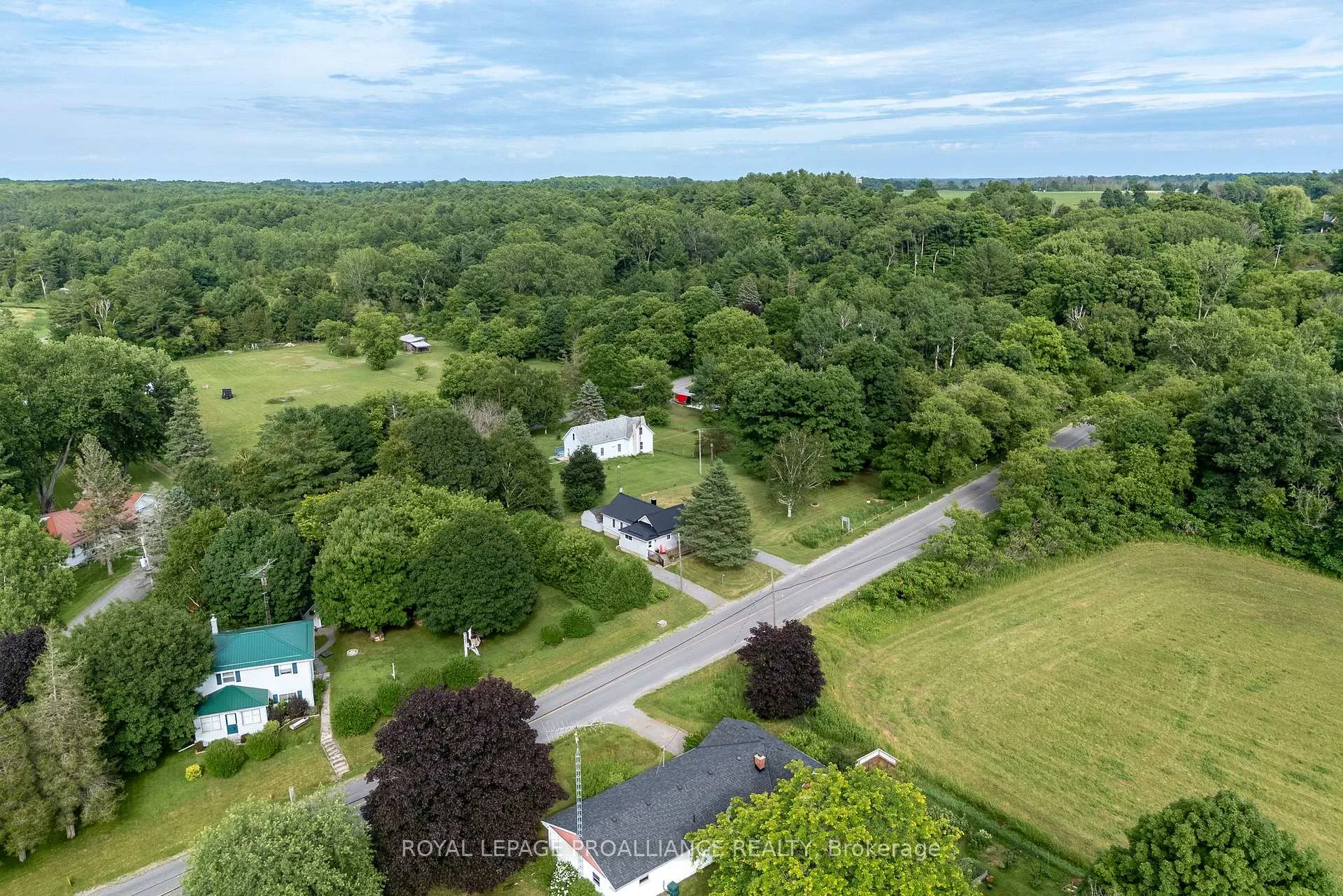 Photo 4 of 3191 County Rd 10, Prince Edward County, South Marysburg Ward — HOMEH