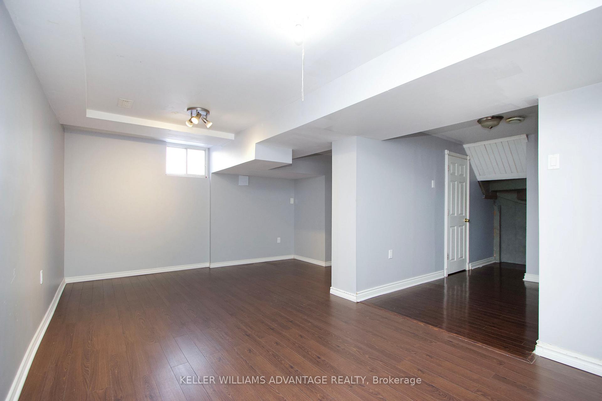 Photo 11 of 142 Wright Crescent N, Ajax, Central — HOMEH